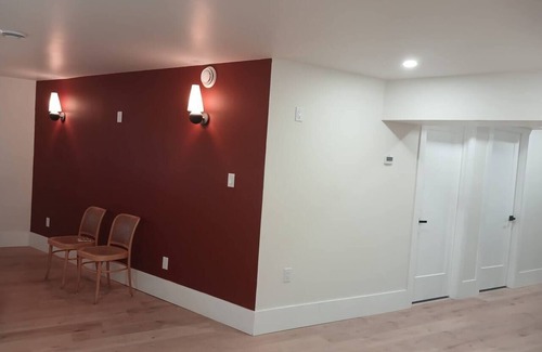 Sudbury Apartment | Smart & Affordable Stay, Opp. YMCA For Work/Travel