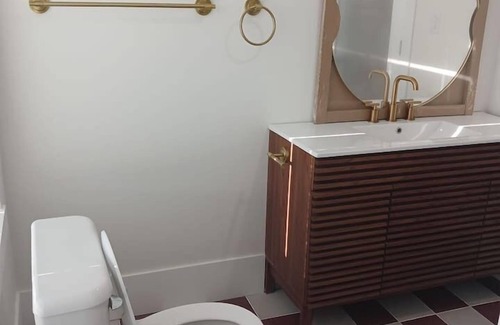 Sudbury Apartment | Smart & Affordable Stay, Opp. YMCA For Work/Travel