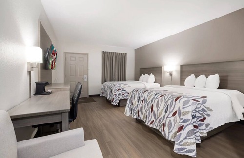 Weedsport House | Smart Saver’s Choice: 2 Family-friendly Units! FREE Parking and Breakfast Onsite