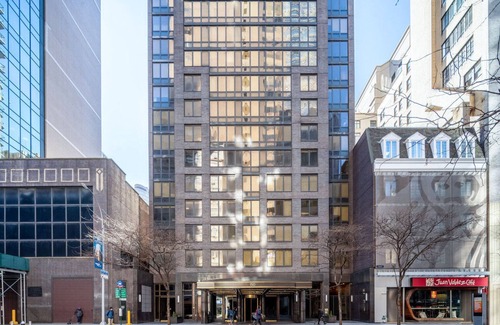 Sutton Place Apartment | Smart Sutton Place 2BR w/Gym, Pool, near Central Park, by Blueground