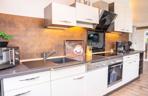 Bad Zwischenahn Apartment | SmartFewo: Loft | Sauna | Balcony | Parking lot