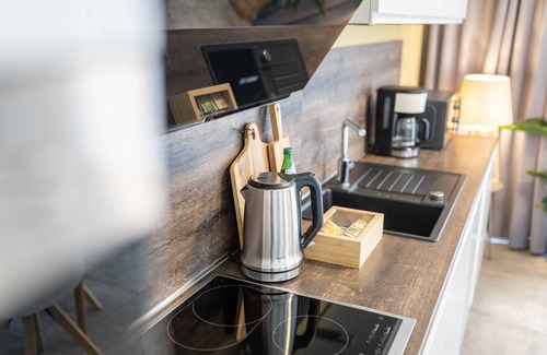 Bad Zwischenahn Apartment | SmartFewo: Naturwunder | terrace | sauna | park