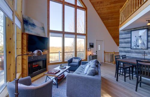 Sevierville House | Smoky Mountains Cabin with Lake Access and Game Room!