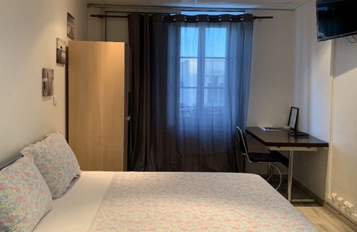 Sablon - Trudaine Apartment | SNCF station stay
