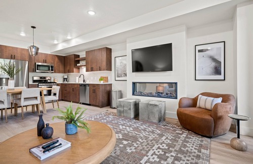 Eden Condo | Snowbasin Vista Pt C106 | Ski Retreat | Mtn Views