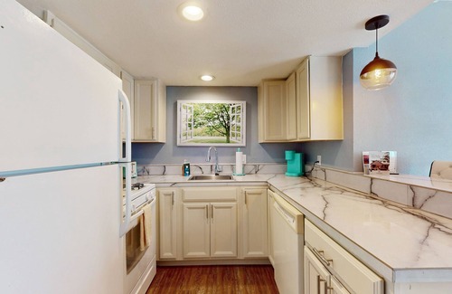 Glendale Apartment | Snowbird-Friendly Condo with Patio Access, Central AC, Free WiFi - Dogs Welcome