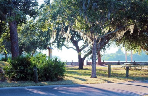 Holiday Lake Estates House | Snowbirds' Dream, Minutes from the Beach, Shopping, Nature and Biking Trails