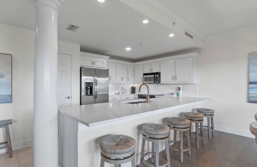 Santa Rosa Beach Condo | Snowbirds Welcome! Monthly Rentals! Pickleball! Tennis! Private Boardwalk!