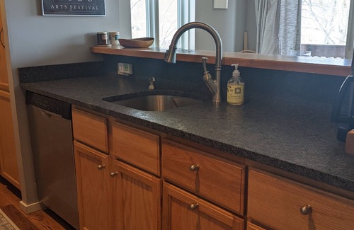 Warren Condo | Snowcreek Condo - SKI ON/SKI OFF Sugarbush Ski Resort