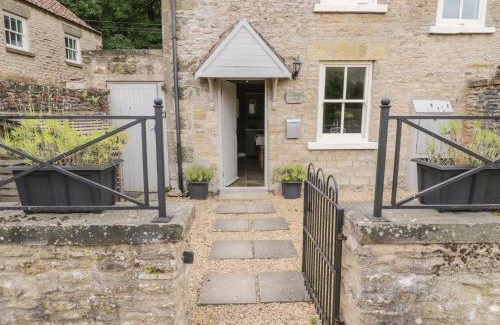 Potter Brompton House | Snowdrop Cottage