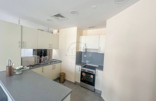 Barsha Heights Apartment | Snug Studio With City Views, Perfect For Couples