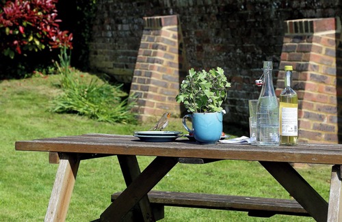 Winchelsea Cottage | Snug, traditional and romantic perfect for that weekend getaway.