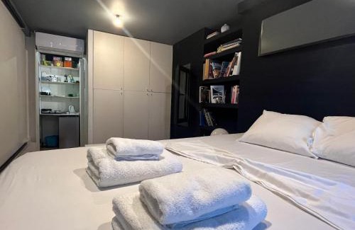 Monastiraki Apartment | So Athens - Studios and Apartments