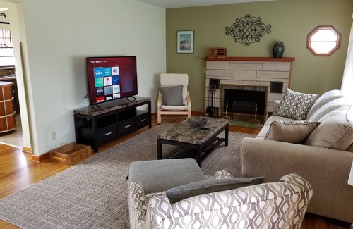 Greencastle House | So convenient! So clean! So close to Depauw University. 40 min. from Indy.