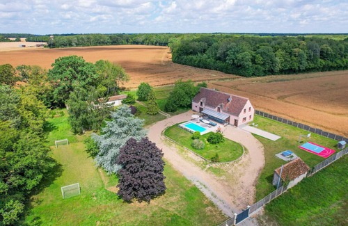 Happonvilliers Villa | So Villa Chalonie (28) - Heated pool - Foot - 2h Paris - 30p.