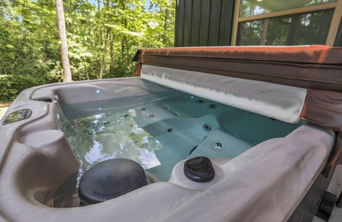 Logan Cabin | Soak. Explore. Repeat at Poplar