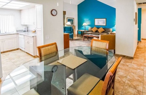 Palm Desert Condo | SOAK IT IN! Pools! Hot tubs! Kitchen! 2/2 for 6