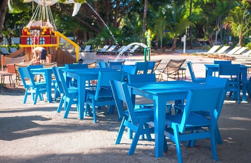 Marathon Hotel | Soak up the Sun by the Pool and Enjoy the Perks of your Own Kitchen!