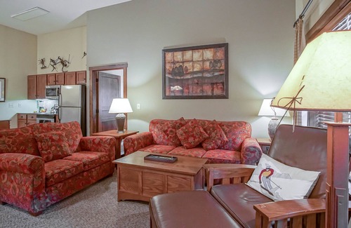 Snowshoe Condo | Soaring Eagle #110: 2 Bedrooms, 2 Full Baths: Slope Side