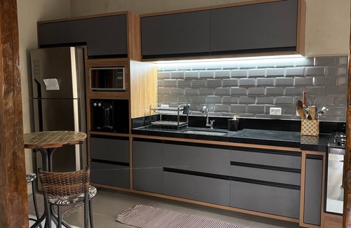 Veloso House | Sobrado a 700 Metros Praia do Veloso