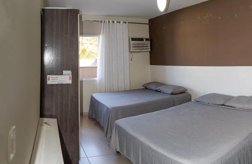 Enseada House | sobrado com piscina aquecida a poucos metros mar