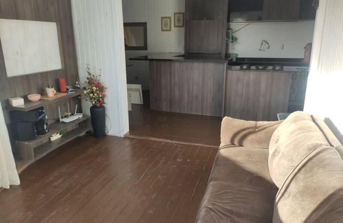 Capao da Canoa House | Sobrado humilde com piscina