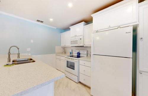 Port Isabel Apartment | Soft Serenity