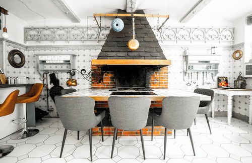 Hamburg Apartment | Soirée Villa - Elegant Stay with Garden and Party Room