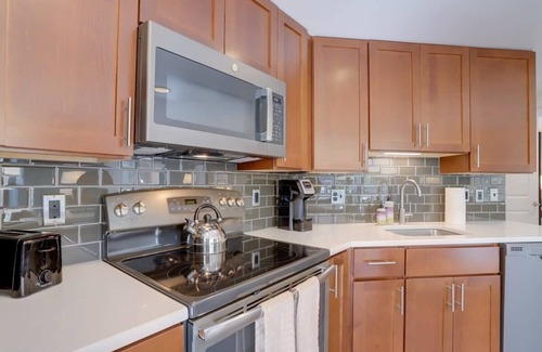 Ballston Apartment | Sojourn | VA Square | 2 BR NEW