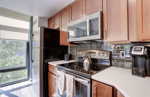 Ballston Apartment | Sojourn | VA Square | 2 BR NEW