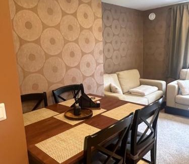 Glomset Apartment | Sokkelleilighet i enebolig i Ålesund nær stranden