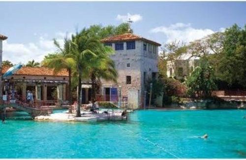 Coral Way Apartment | Sol Miami #1 with free parking on premises