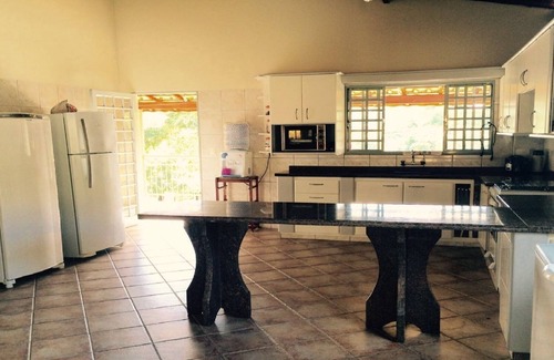 Caldas House | SOLAR DAS LARANJEIRAS, 06 Suites + 02 Bedrooms, Full Kitchen