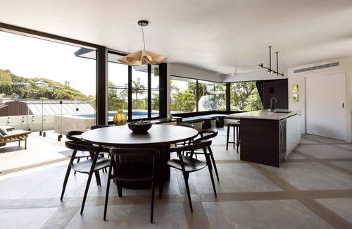 Byron Bay House | Solar Eclipse: A Sanctuary of Unparalleled Luxury in Wategos.