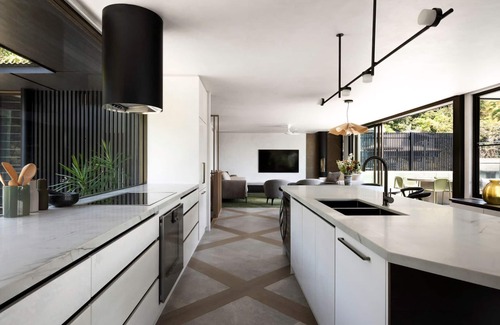 Byron Bay House | Solar Eclipse: A Sanctuary of Unparalleled Luxury in Wategos.