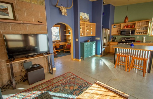 Salida House | Solar Home in Downtown Salida, 2 blocks to Arkansas River on Monarch Spur Trail!