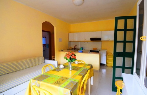 Santa Domenica Apartment | Sole apartment with sea and mountain views, free wi fi (n ° 6)