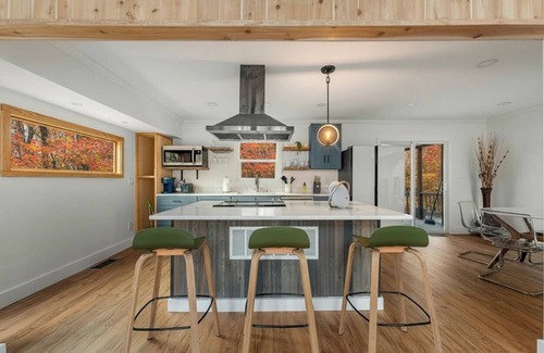 Roswell House | Solitude at Willow. Custom Designed on two acres 7 minutes drive to downtown