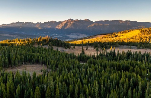 Gallatin Gateway House | Solitude in Big Sky