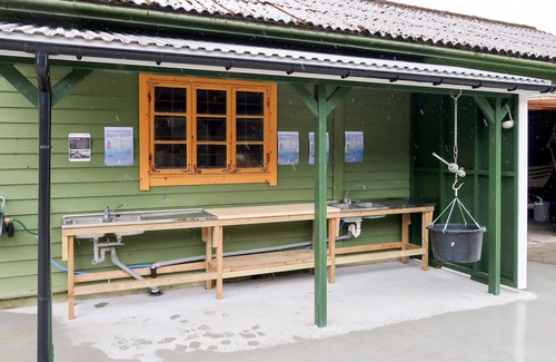 Hyllestad House | Solsvika by Interhome