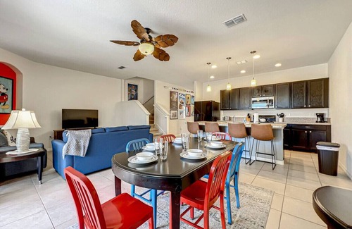 Loughman House | Solterra Cozy Themed Home,Pool,Lazy River,By Disney