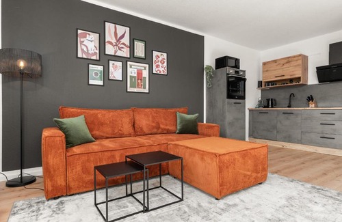 Bad Berleburg Apartment | SOMERSET - 2 Whg in einem Haus, max 10 Pers, BBQ, Balkon, PS5