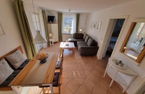 Zurow House | Sommerwiese - ABC327