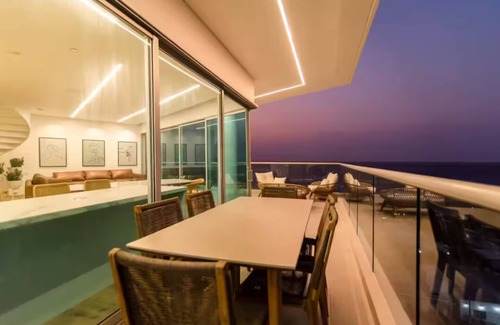 La Boquilla Condo | Sonesta luxurious penthouse with jacuzzi front sea
