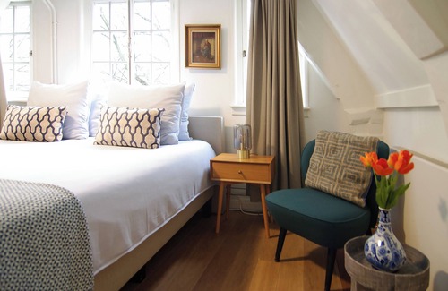 Grachtengordel-West Bed & Breakfast | Sonnenberg Canal View - Most Central Location in Town