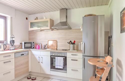 Pombsen Apartment | Sonnige Wohnung in Bad Driburg mit Garten