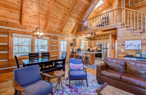 Boone House | Soothing Waters -2br home on stream with a hot tub!