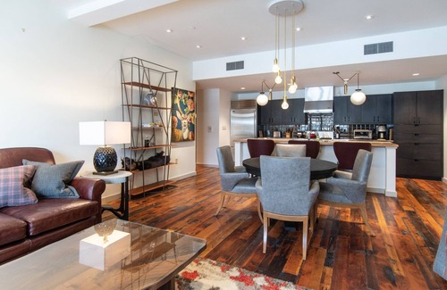 Jackson Condo | Sophistication & Convenience; Urban Flat one block from Town Square