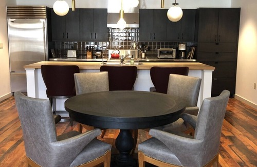 Jackson Condo | Sophistication & Convenience; Urban Flat one block from Town Square