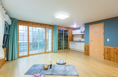 Yeongdeok House | Sora Pension